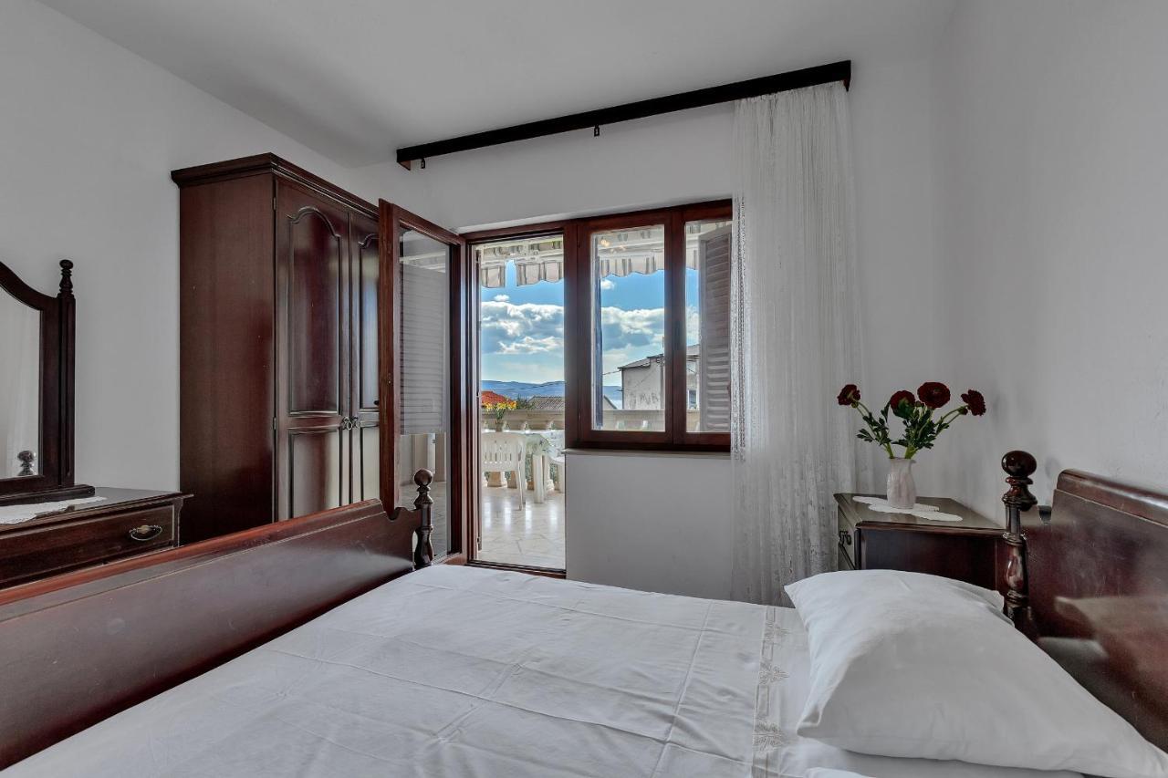 Apartments Tihomir Musac Omiš Buitenkant foto