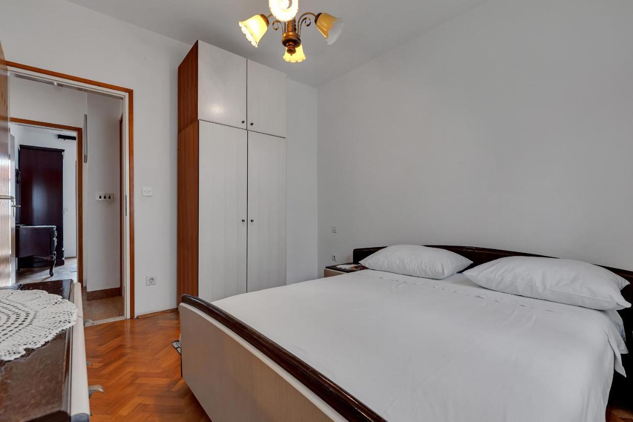 Apartments Tihomir Musac Omiš Buitenkant foto
