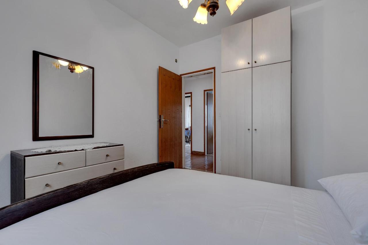 Apartments Tihomir Musac Omiš Buitenkant foto