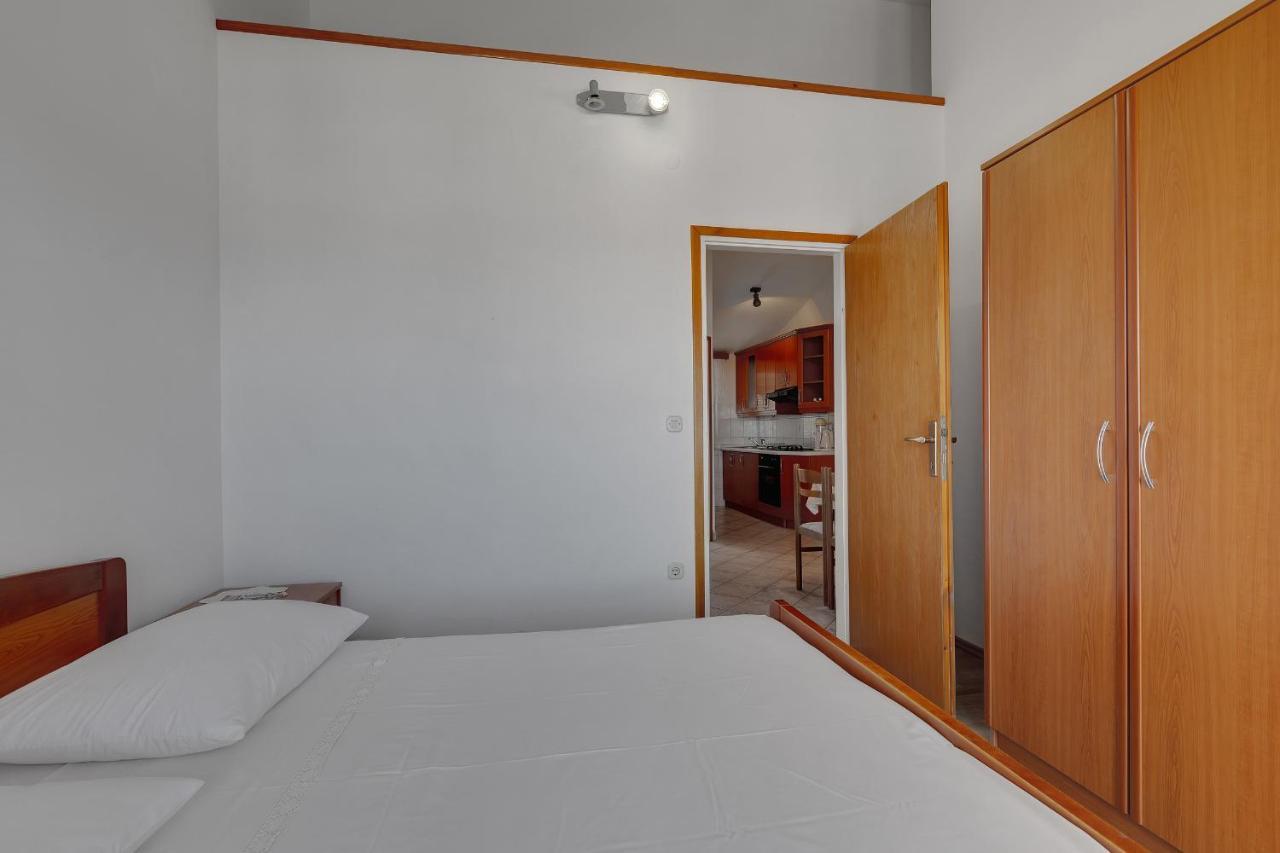 Apartments Tihomir Musac Omiš Buitenkant foto