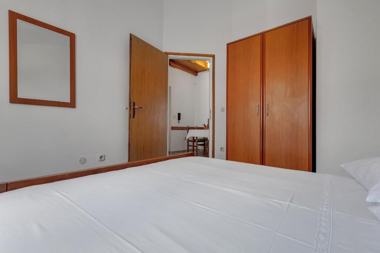 Apartments Tihomir Musac Omiš Buitenkant foto